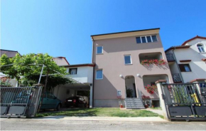 Гостиница Lovely Family House Robi  Ровинь